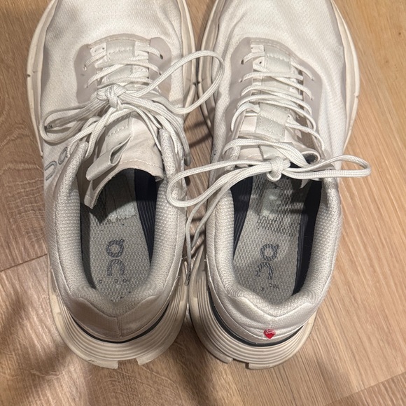 On Running White and Black Sneakers - Picture 4 of 5